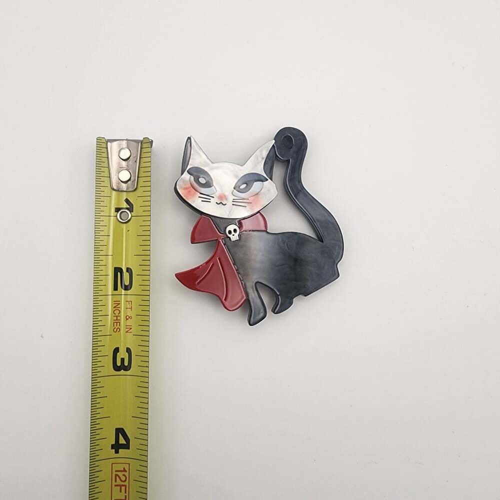 Acrylic Cat Brooch With Cape And Skull Pin Badge Halloween Gift